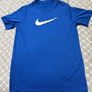 Nike Dri-FIT Tee in Blue